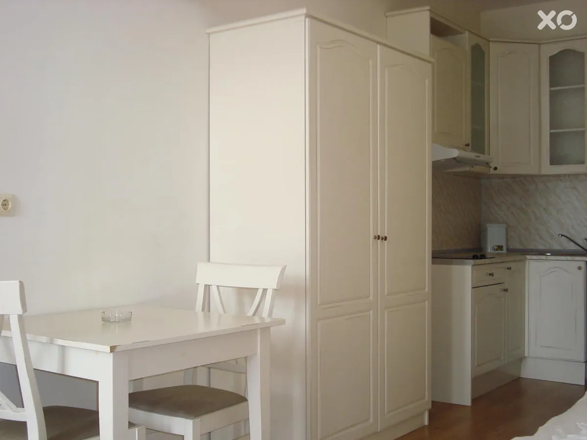 Flores Park Apartments