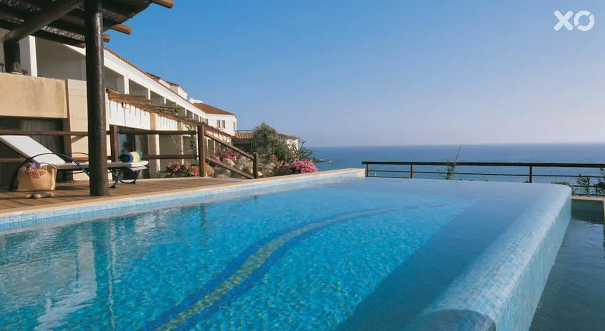 Coral Beach Hotel & Resort