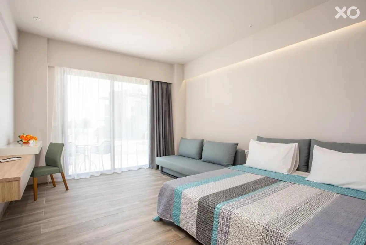 Ampelia Seaside Resort