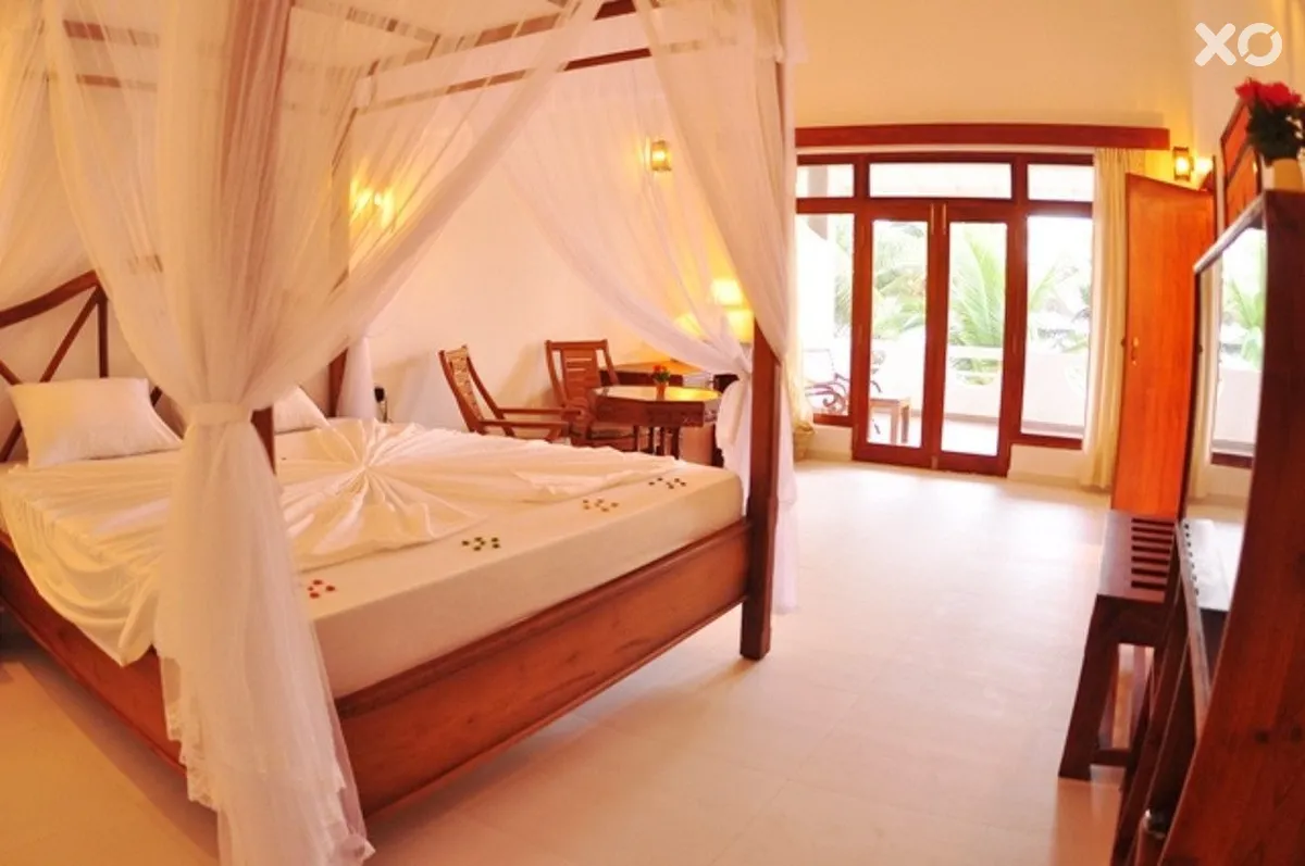 Oasey Beach Hotel