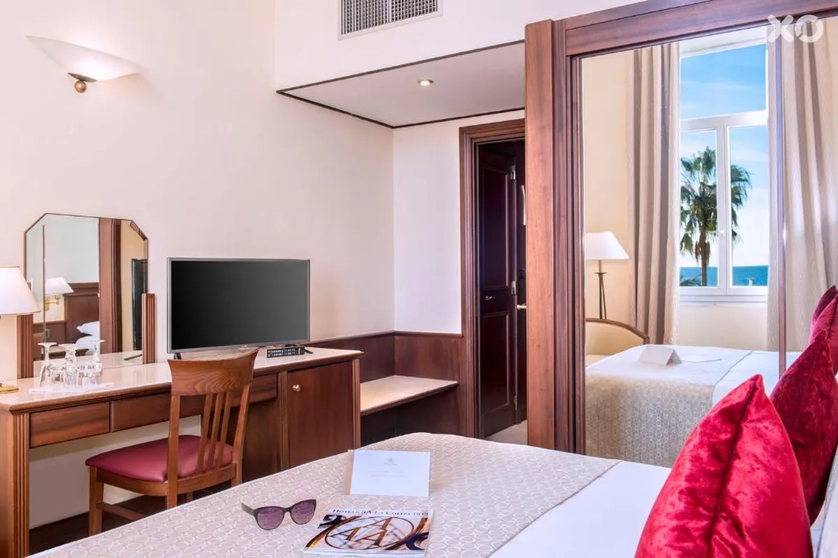 West End Promenade Hotel
