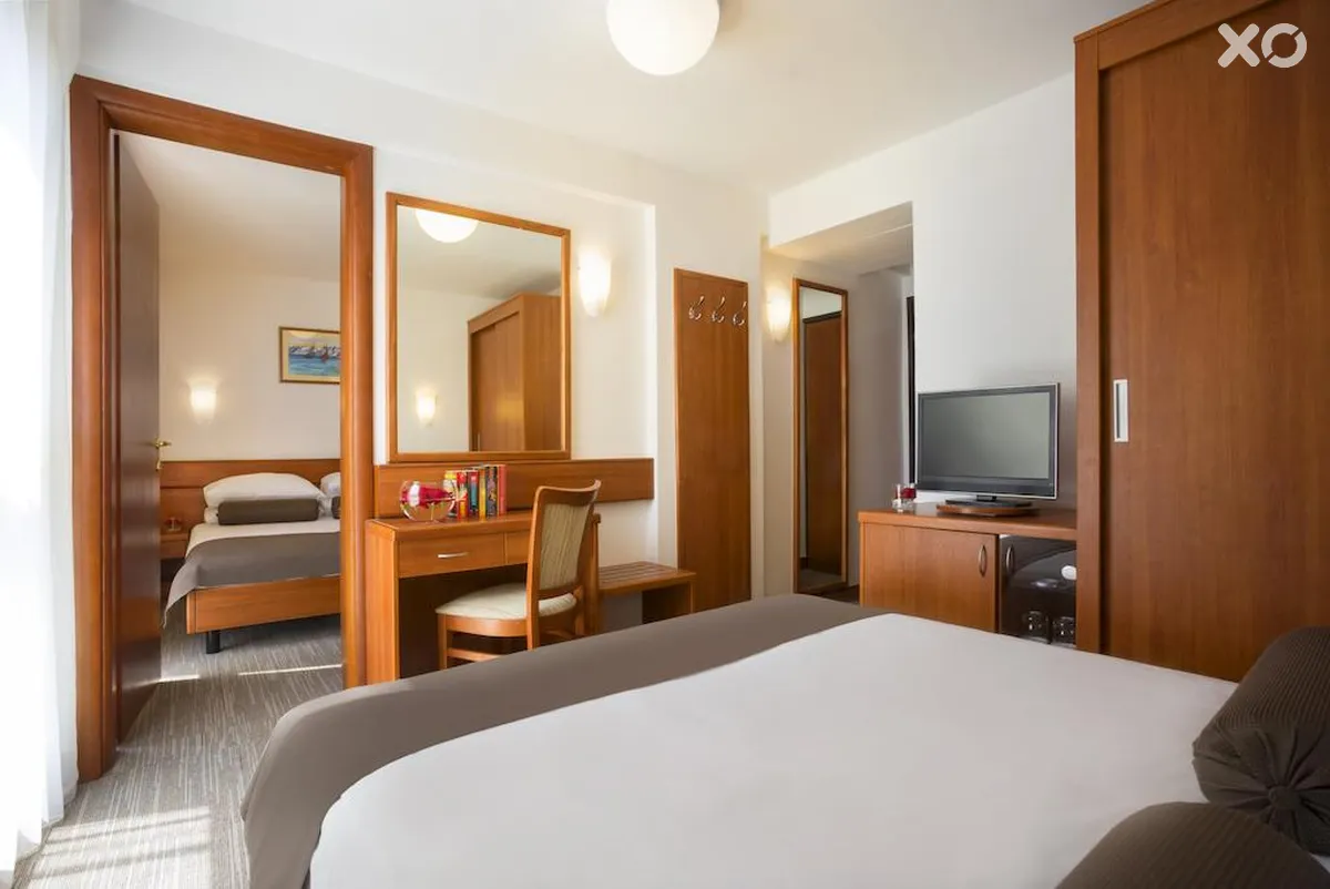 Marina Hotel