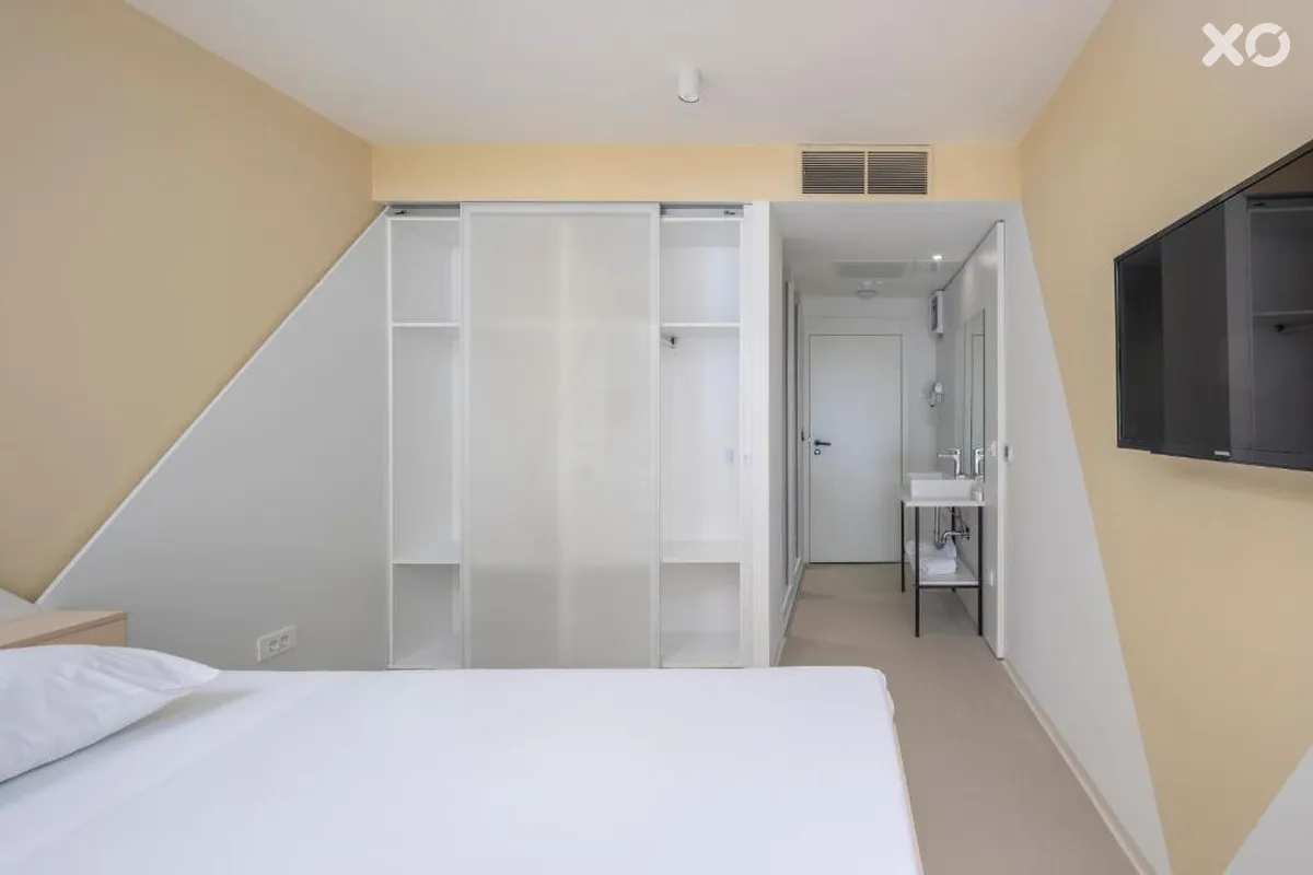 Lisanj Annex