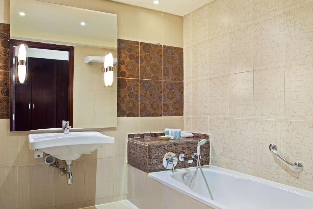 DoubleTree by Hilton Sharks Bay Resort