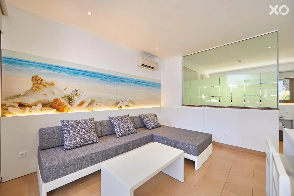 Jade Apartments
