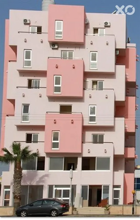 Mackenzie Beach Hotel & Apartments
