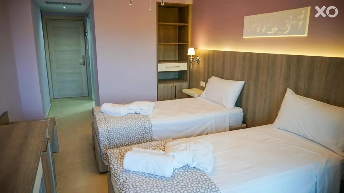 Agnes Deluxe Hotel