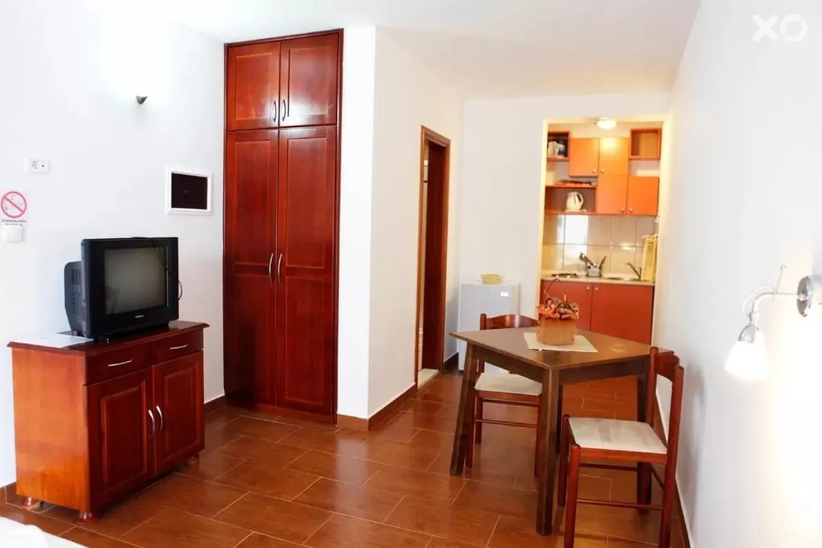 Baron Apartments