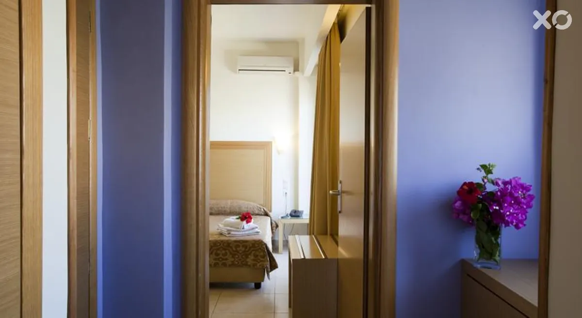 Itanos Hotel
