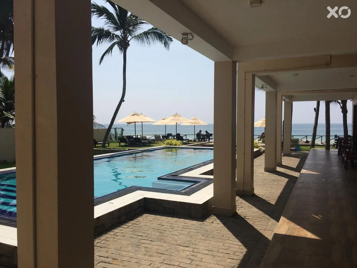 Sapphire Seas Beachfront Hotel
