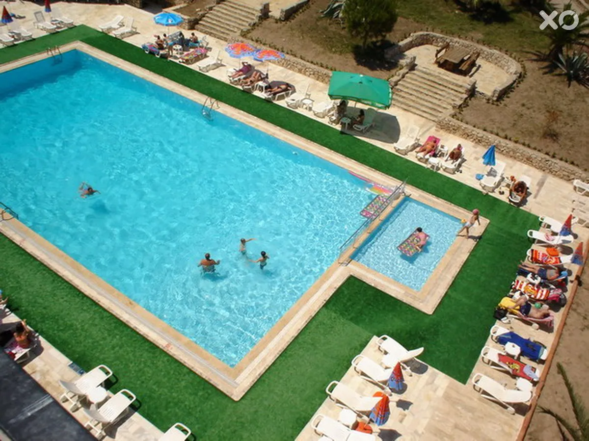 First Class Hotel