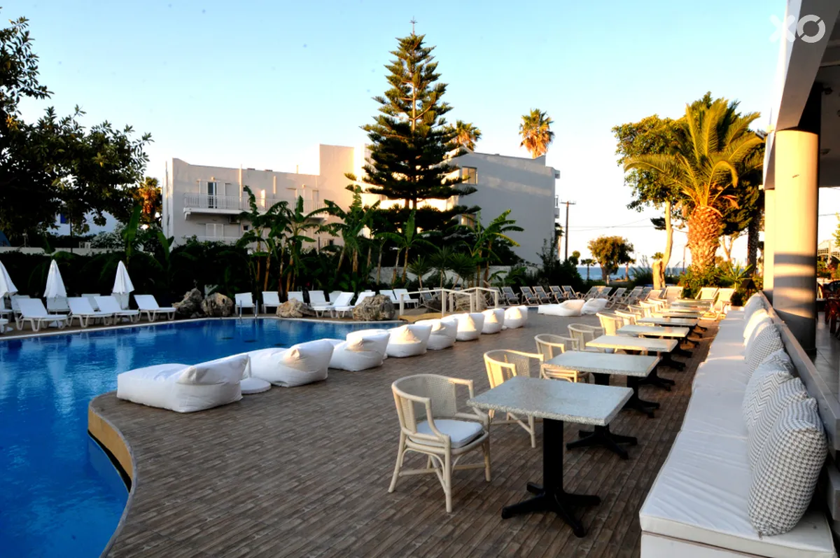 Palm Beach Hotel
