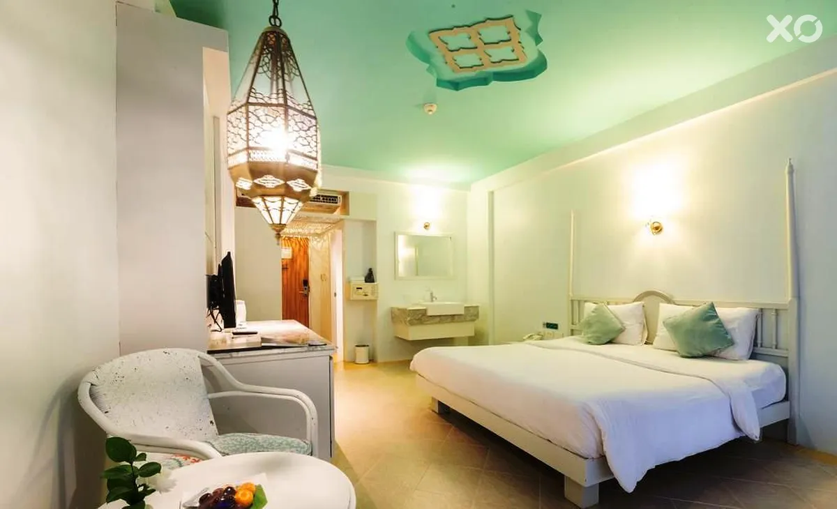 The Verandah Hotel
