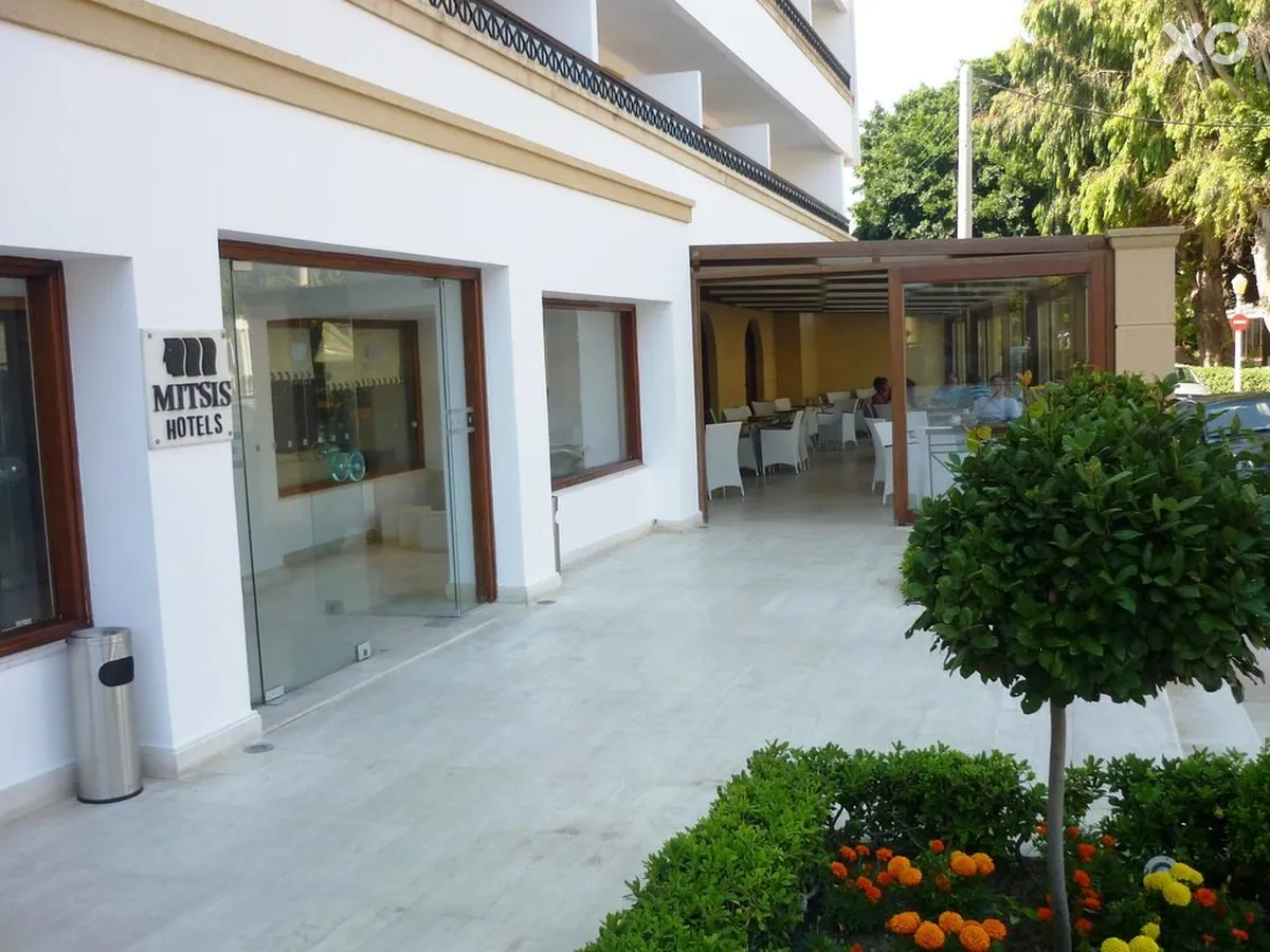 Mitsis Petit Palais Beach Hotel
