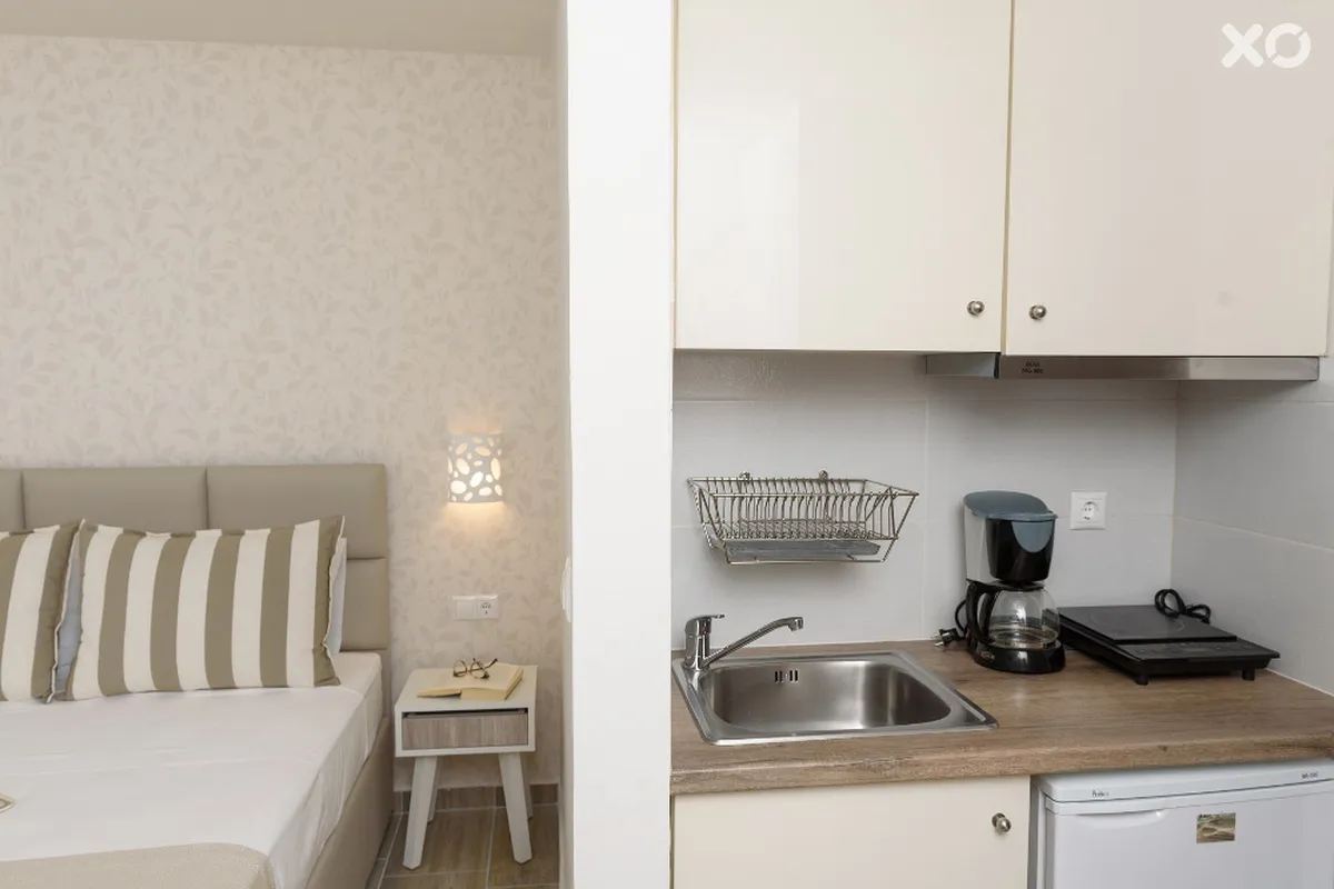 Ammos Beach Studios & Suites
