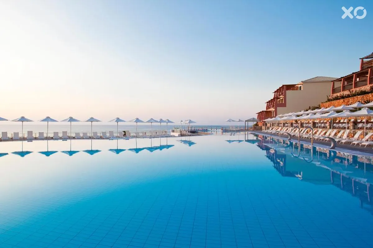 Apostolata Island Resort & Spa
