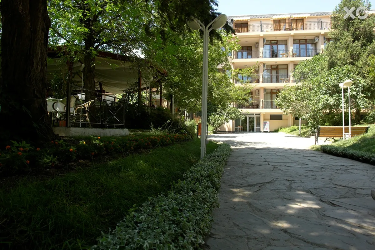 Oasis Park Hotel