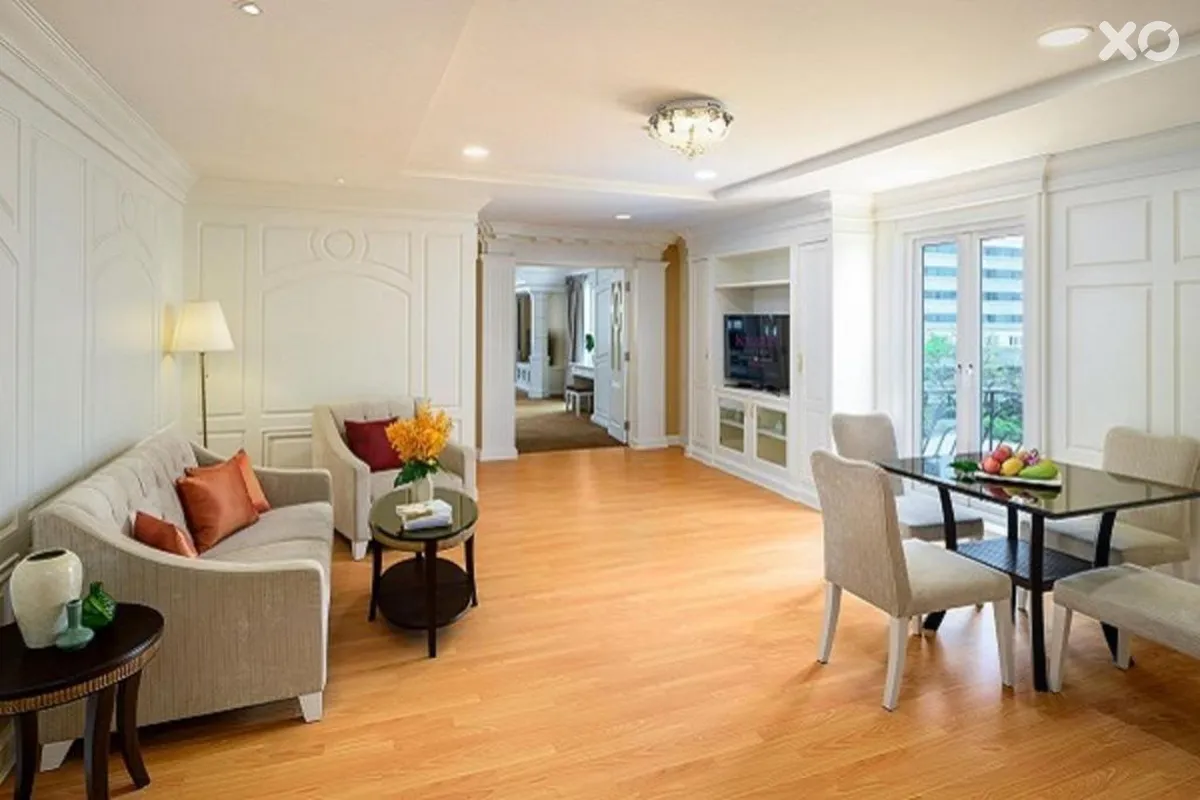 Kingston Suites