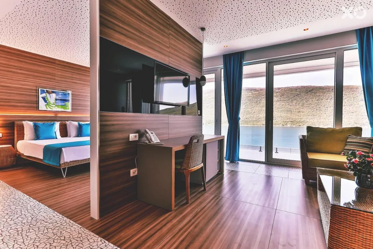 Carine Hotel Kumbor Superior