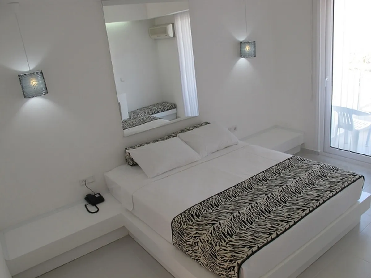 Casa Blanca Beach Hotel