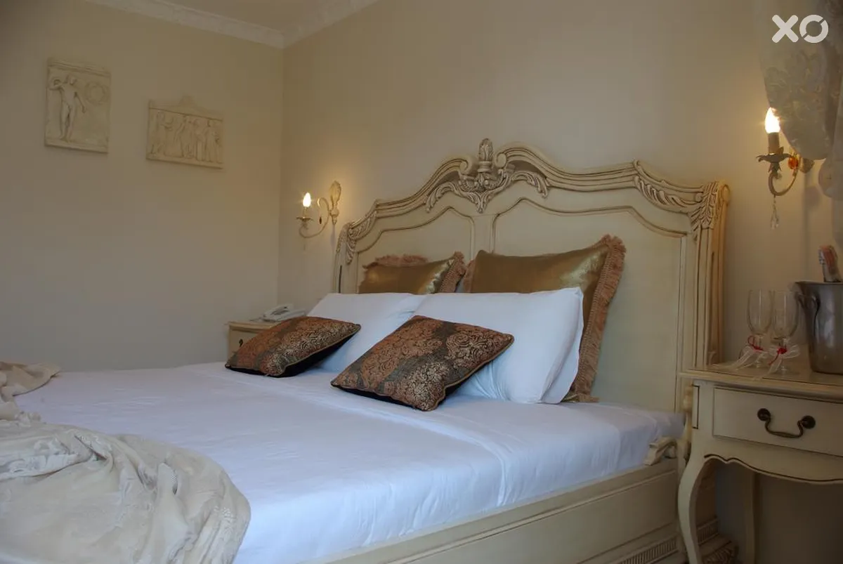 Parthenon Hotel