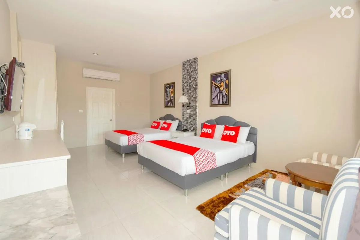 OYO 765 Pom Pom Residence