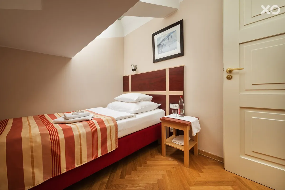 EA Hotel Julis
