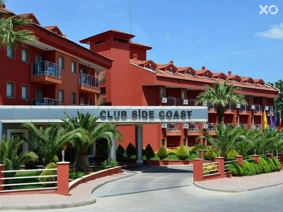 Club Side Coast Hotel