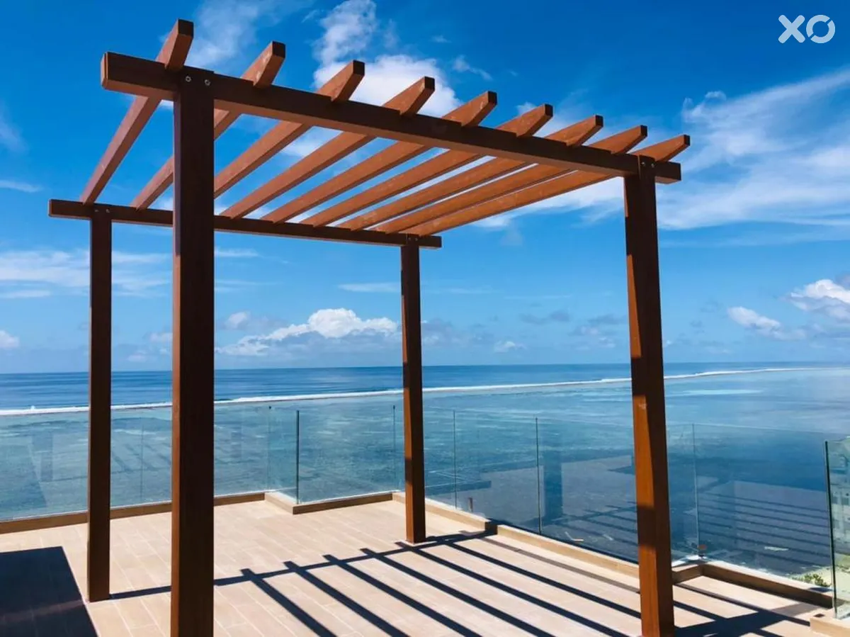 Triton Prestige Sea View