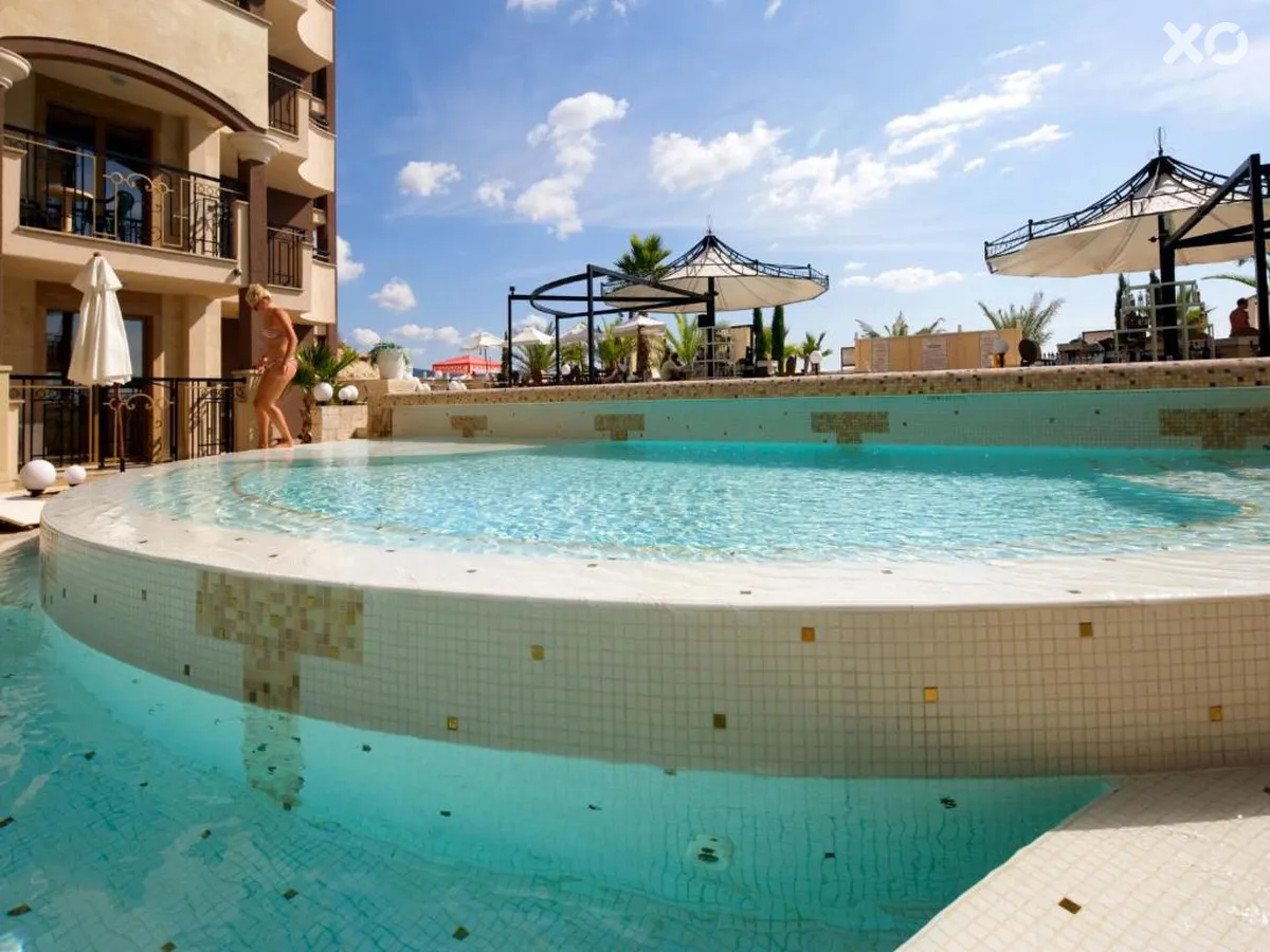 Golden Ina Hotel