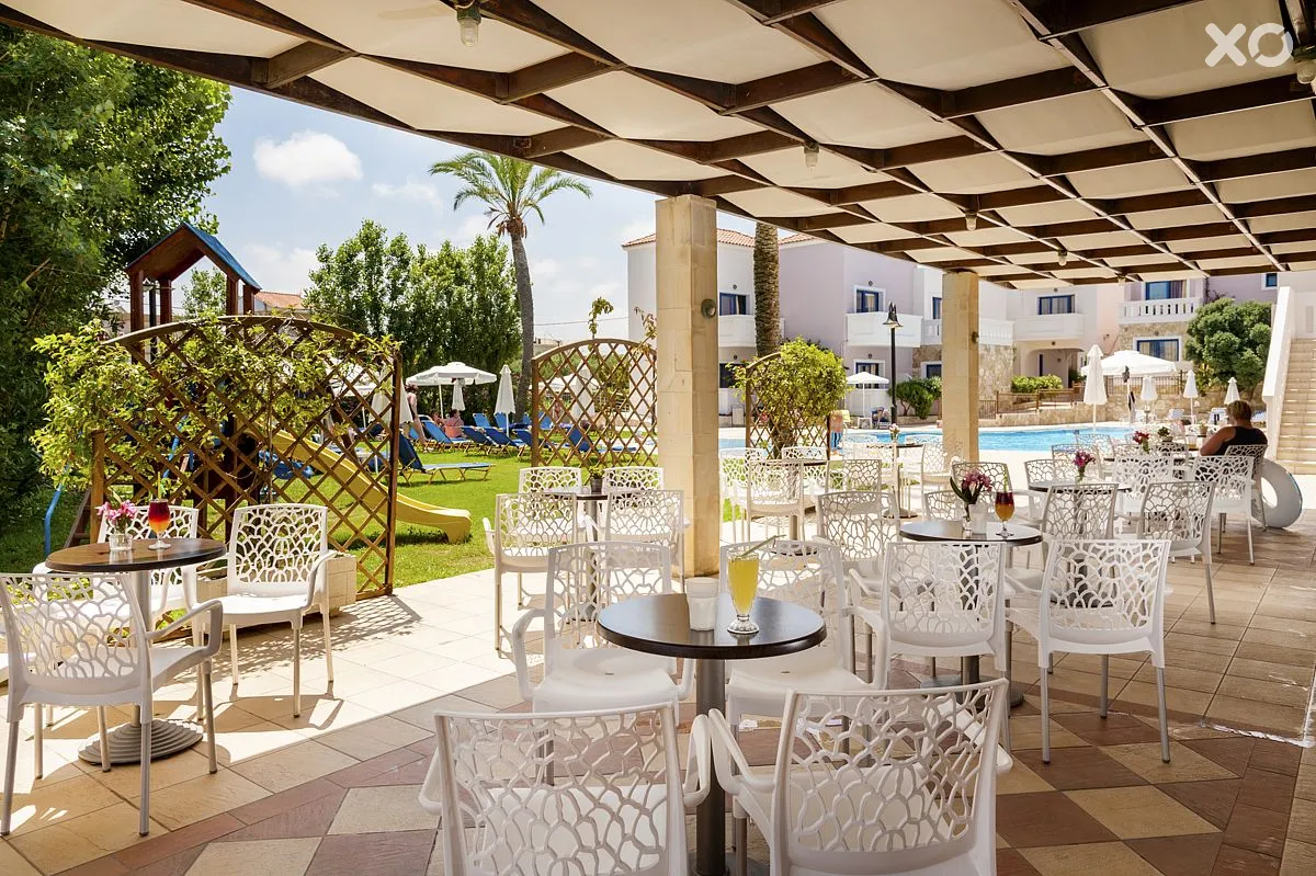 Adelais Hotel