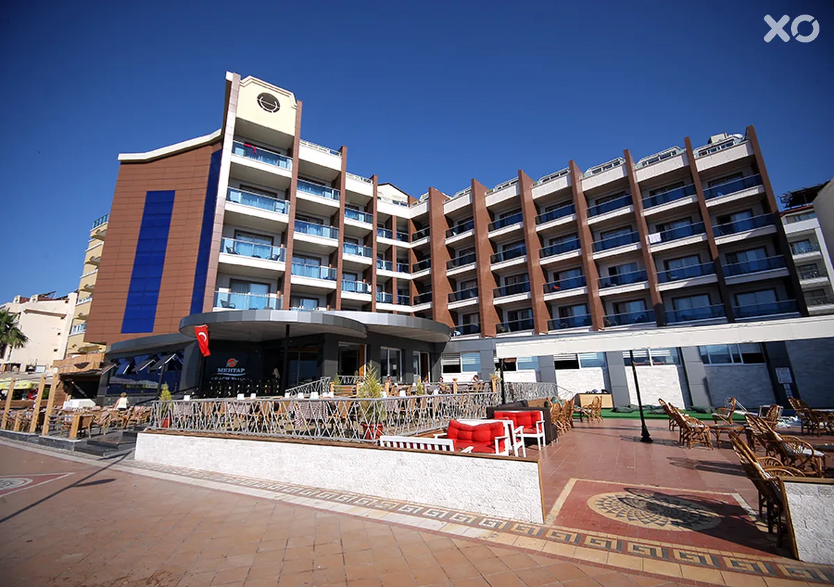 Point Beach Hotel