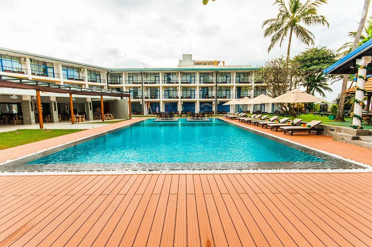Camelot Beach Hotel