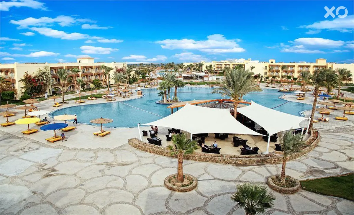 Desert Rose Resort