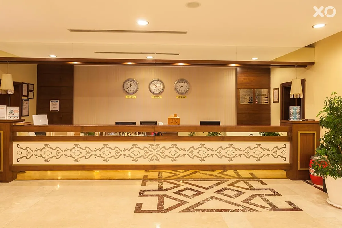 Iz Flower Side Beach Hotel