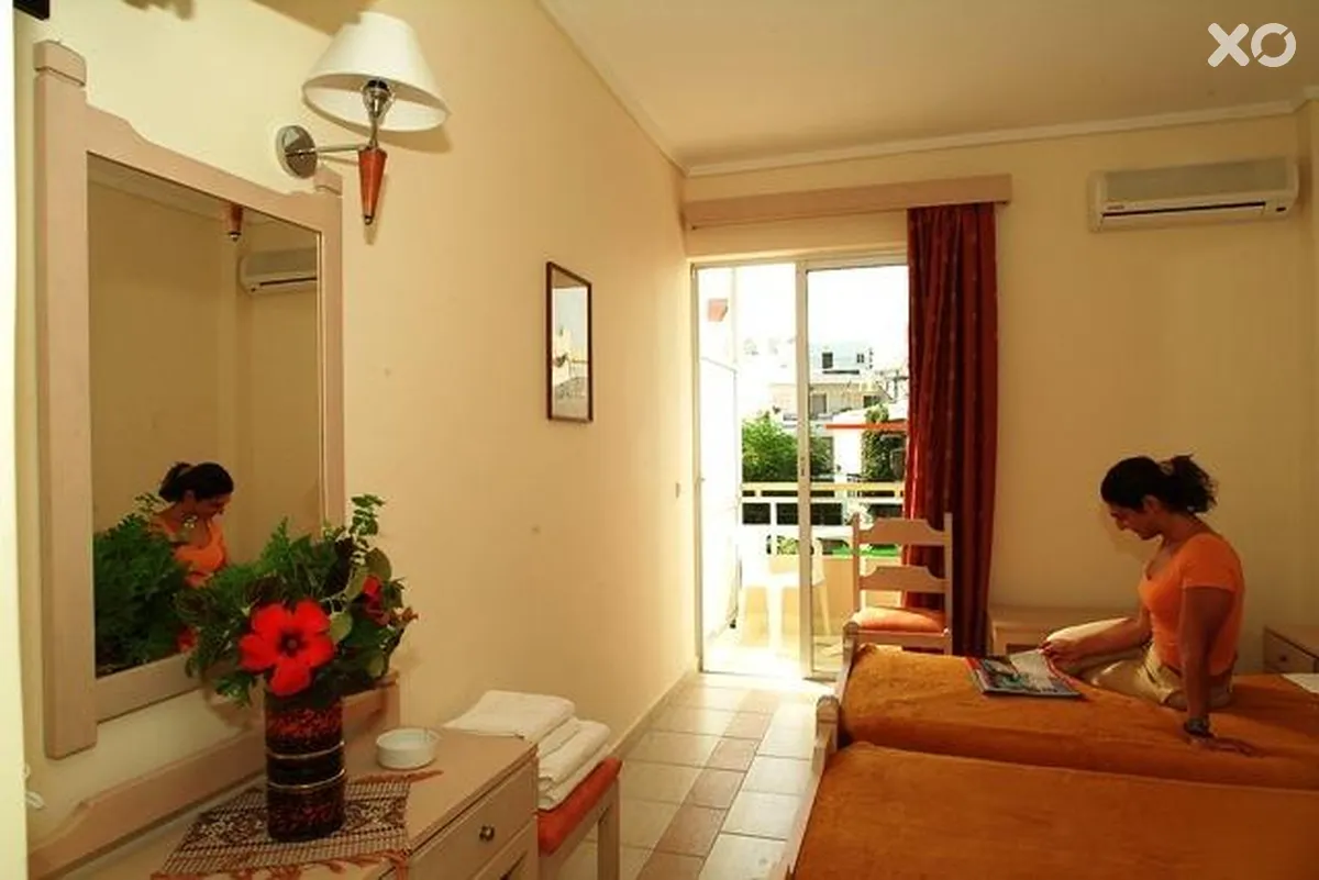 Theonia Hotel
