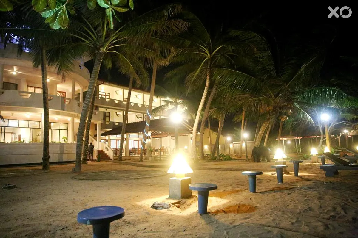 Oasey Beach Hotel
