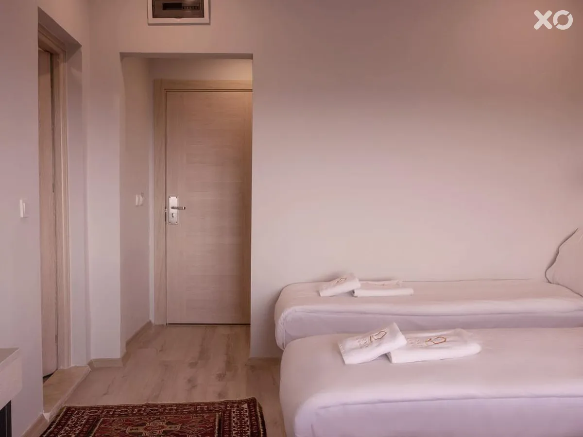The Lola Hotel