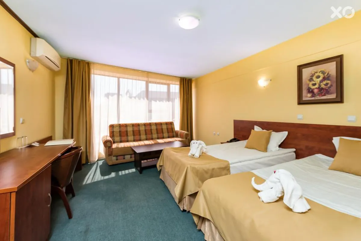 Avenue Hotel