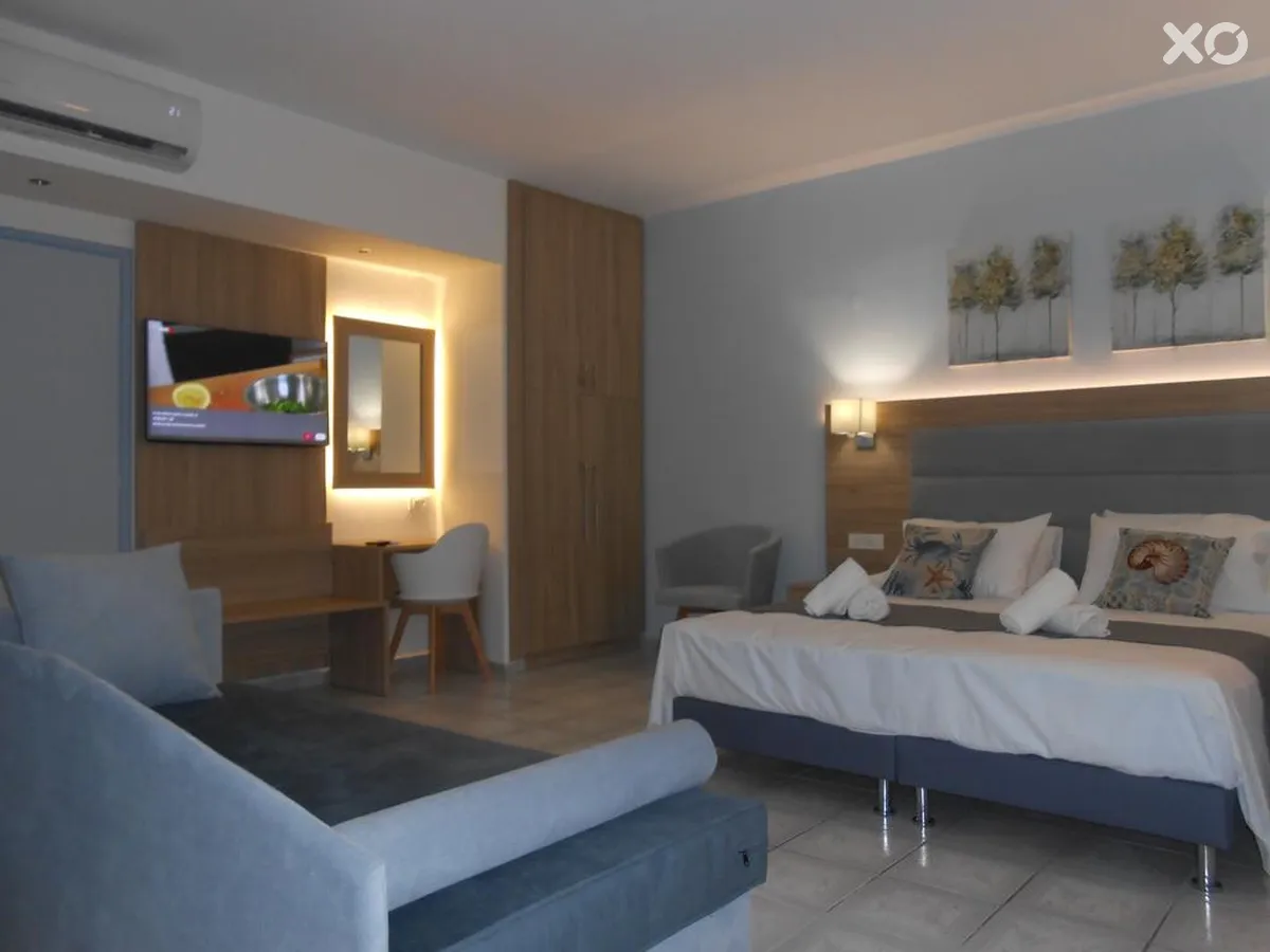 Aristo Apts