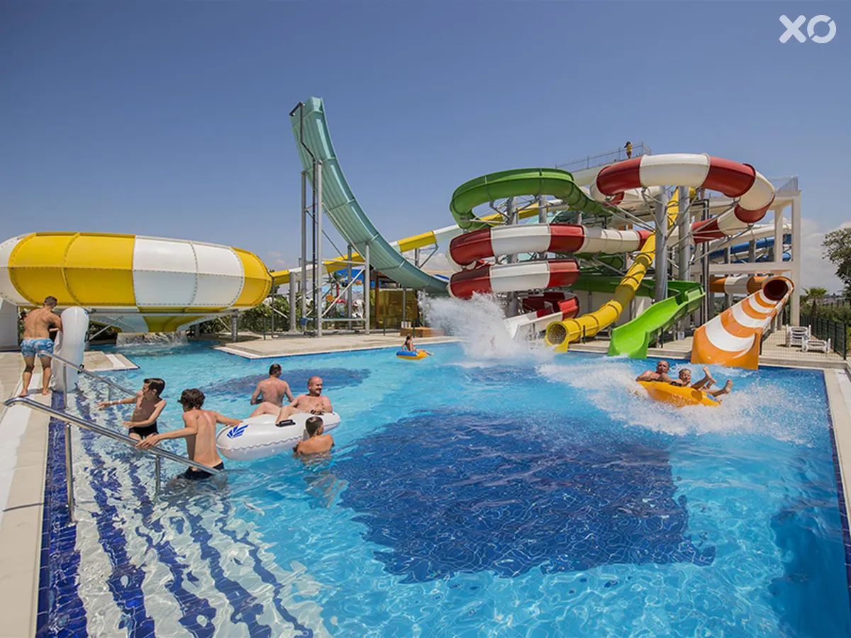 Dream World Aqua