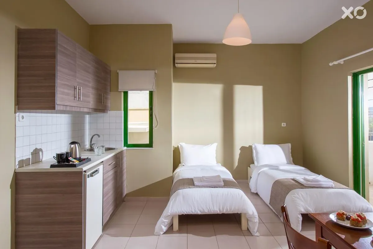 Petousis Hotel & Suites