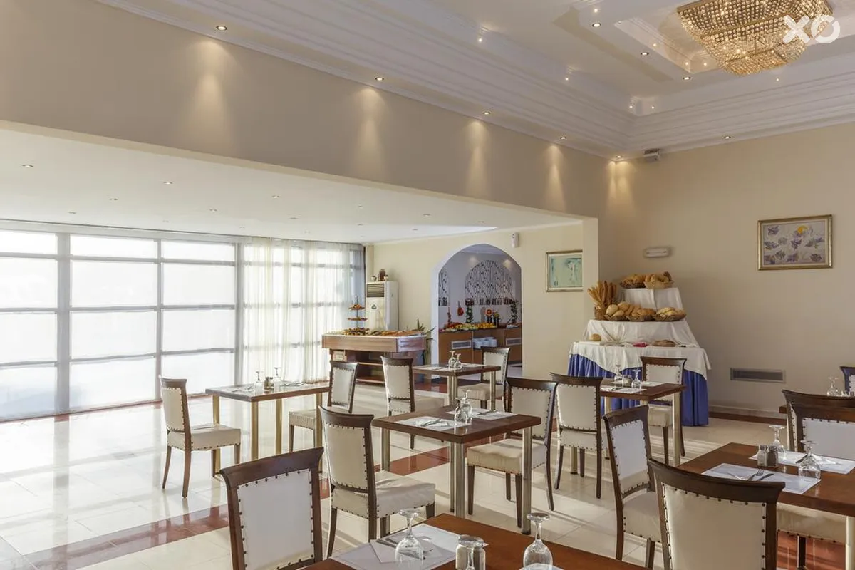 Costa Lindia Beach Resort