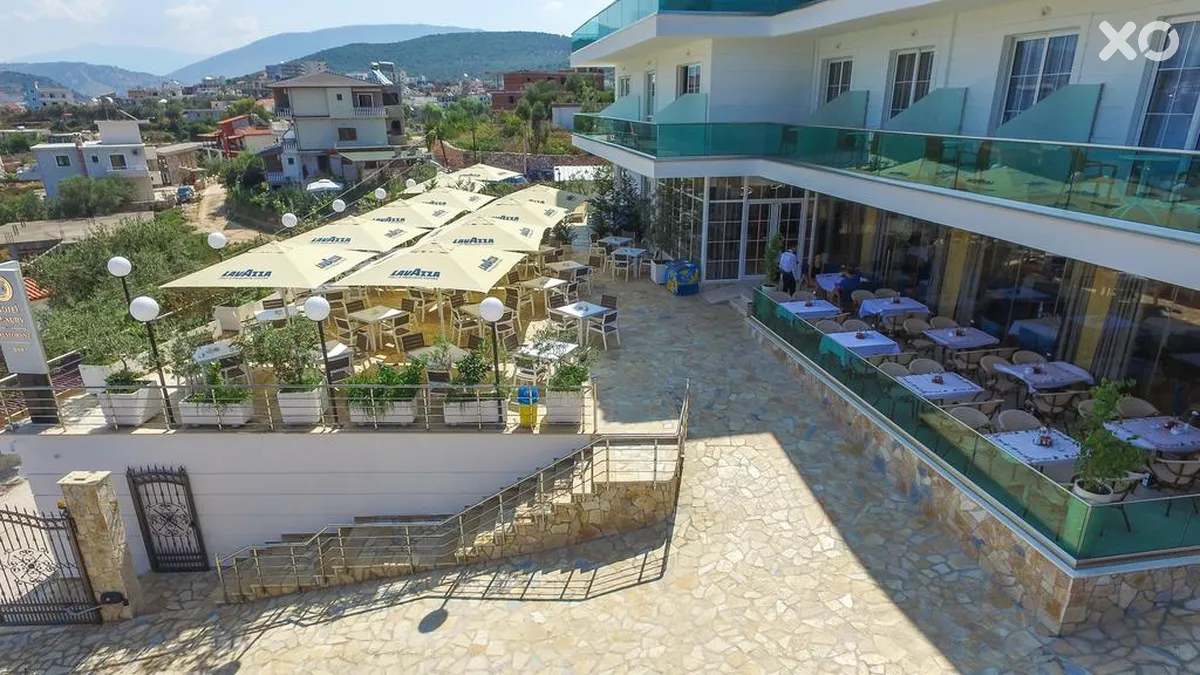 Luxury Hotel