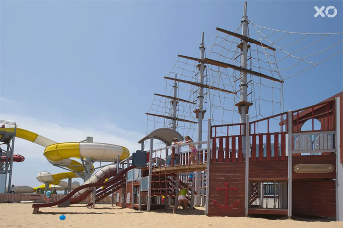 Louis Phaethon Beach