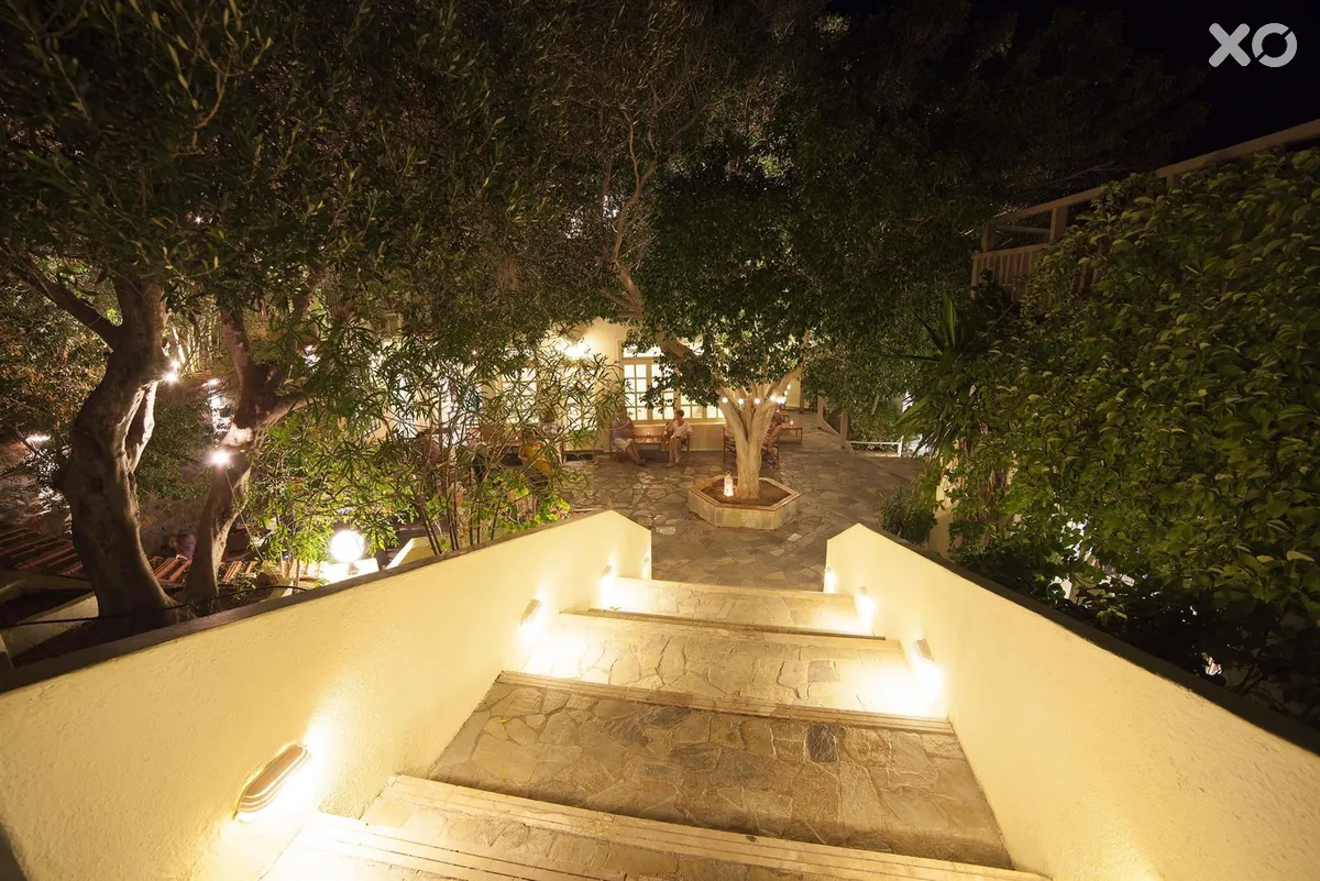 Elpida Hotel & Apartments