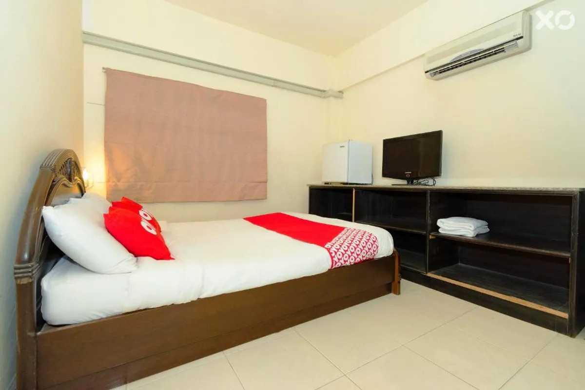 OYO 765 Pom Pom Residence