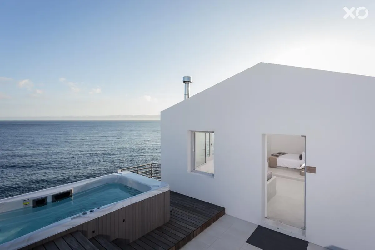 White Exclusive Suites & Villas