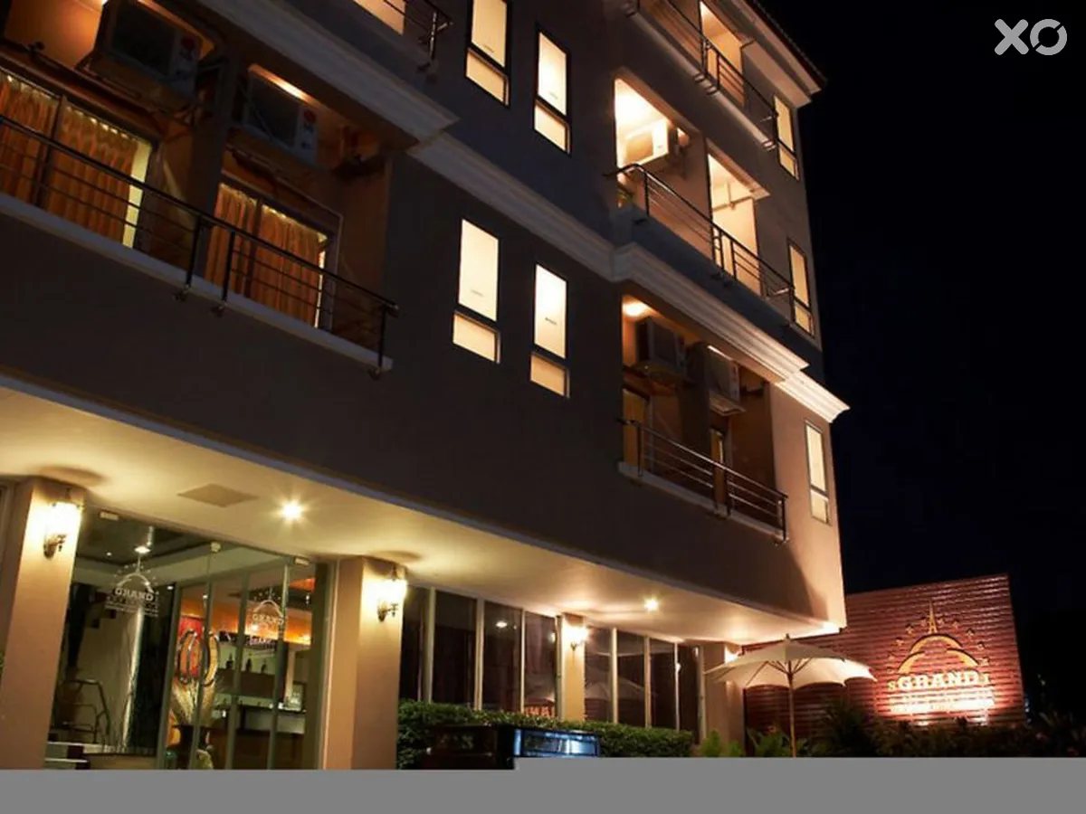 Grand Pinnacle Hotel
