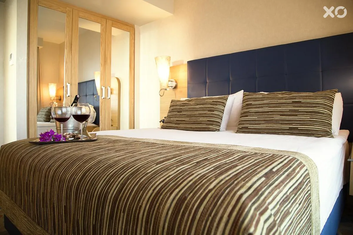 Marina Hotel & Suites